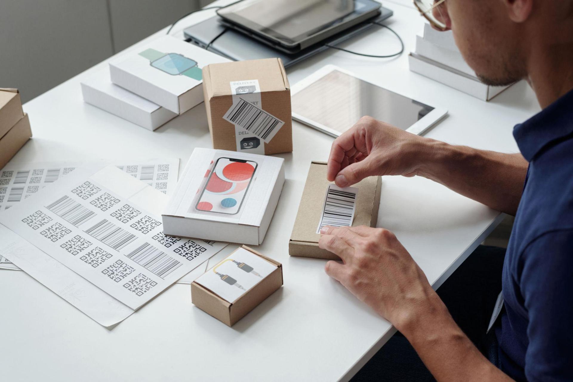 How to Choose a Reliable Tamper Evident Labels Supplier China for Stable Bulk Production